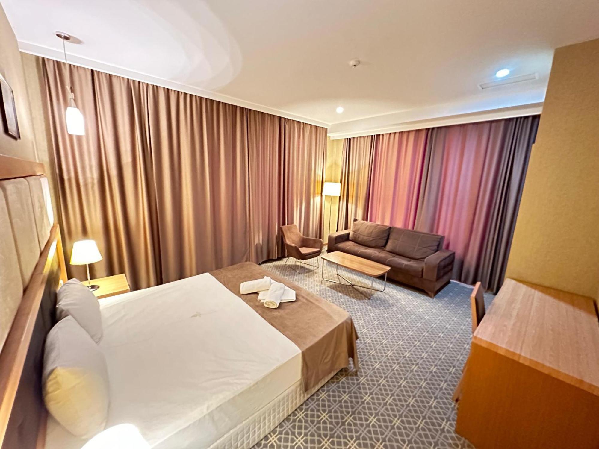 באקו Gm City Hotel מראה חיצוני תמונה