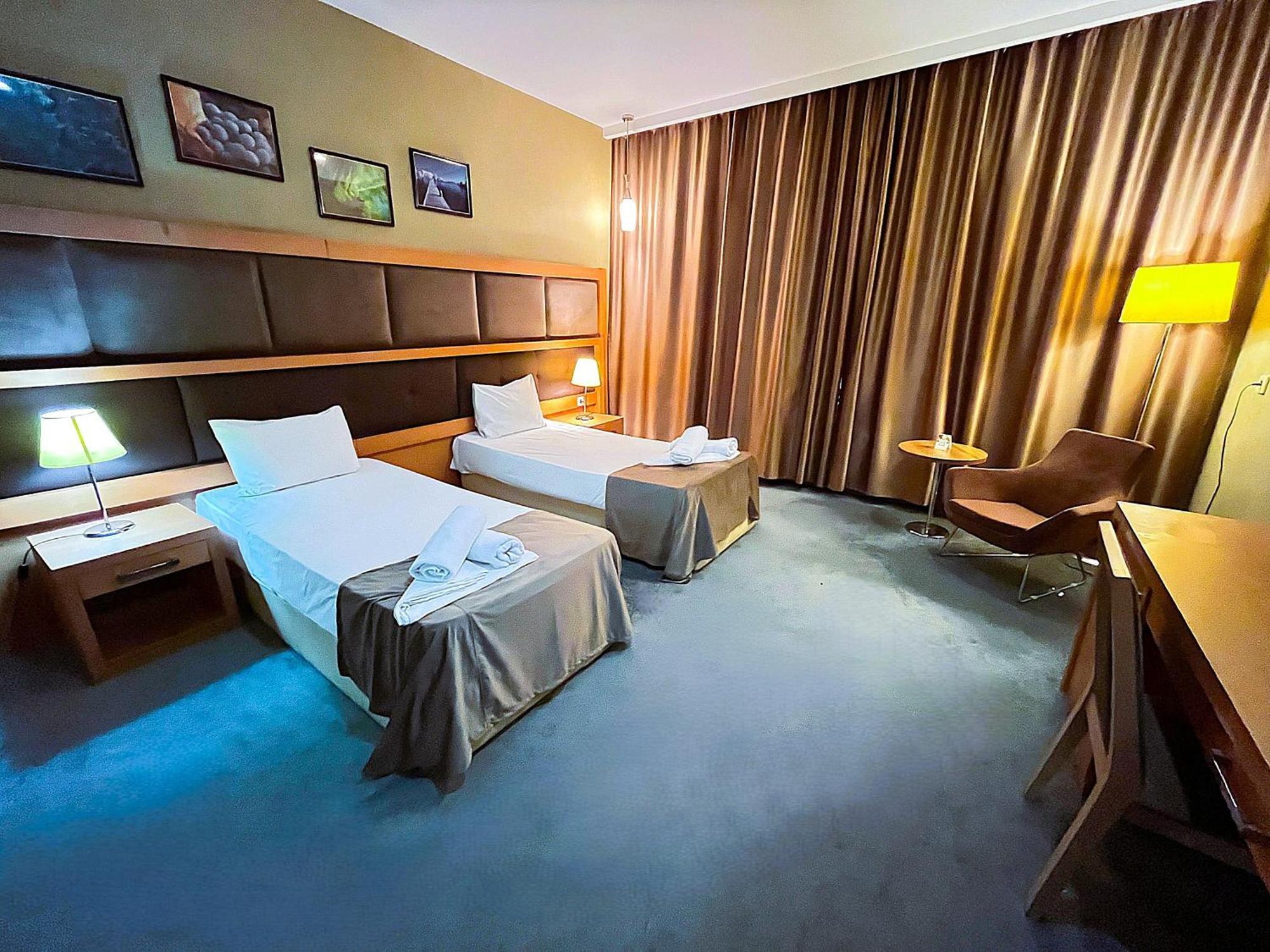 באקו Gm City Hotel חדר תמונה